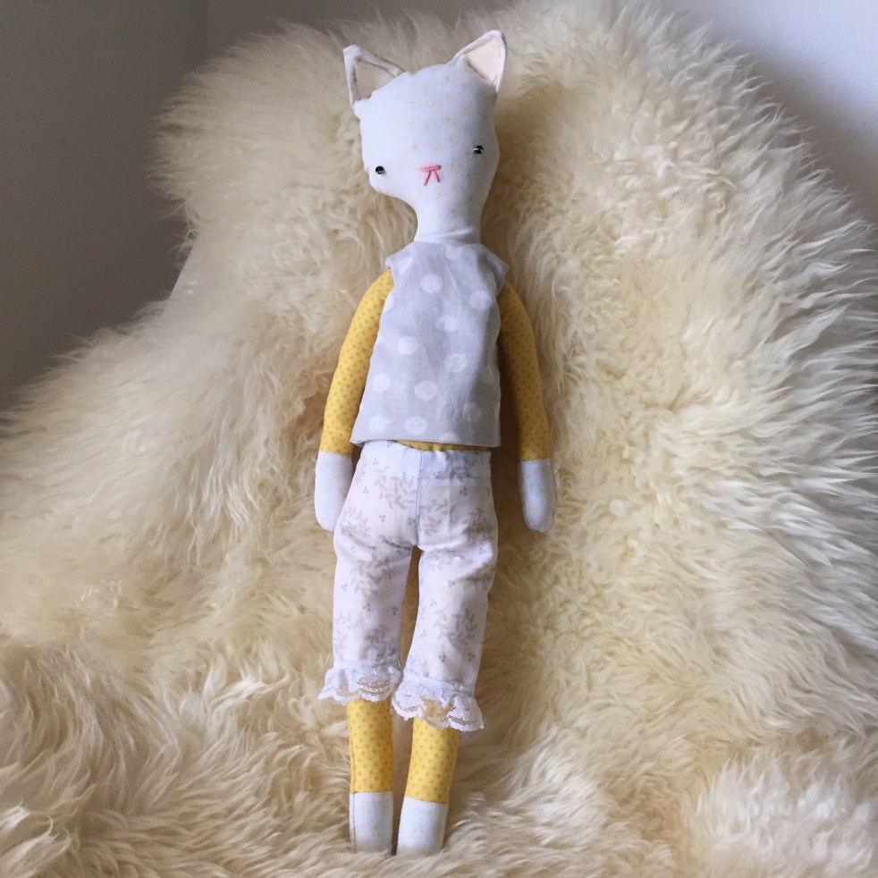 Daisy | Bashful Creations | Catpig